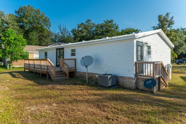 Building Photo - 264 Pinelog St