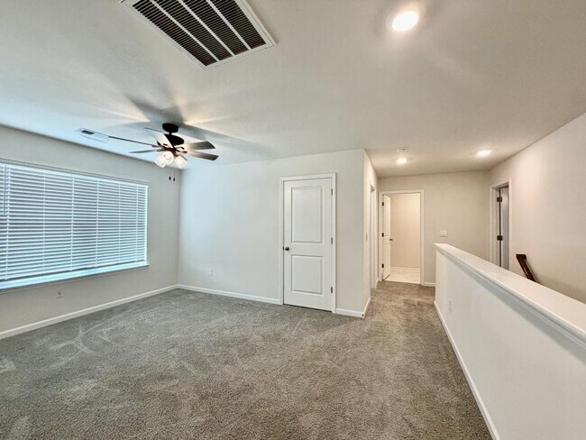 Building Photo - 517 Bonifay Dr