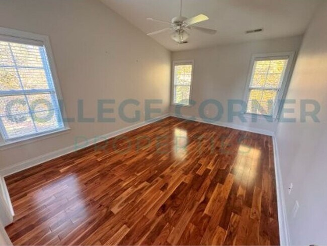 Building Photo - 4964 Wyngate Village Dr