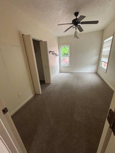 Primary Photo - 238 W Orleans St