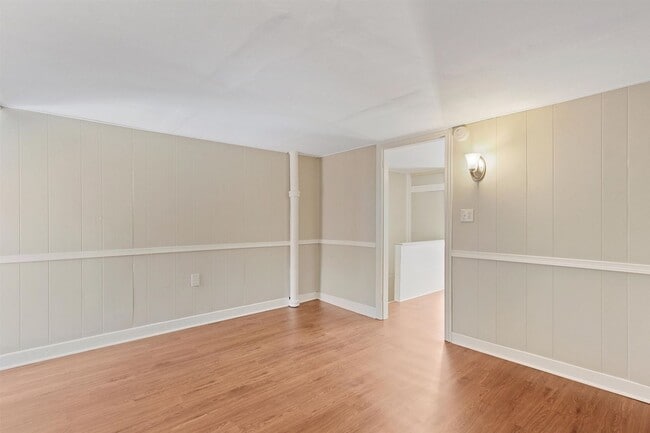 Building Photo - Charming 3 Bed, 1.5 Bath Home in York Pa!