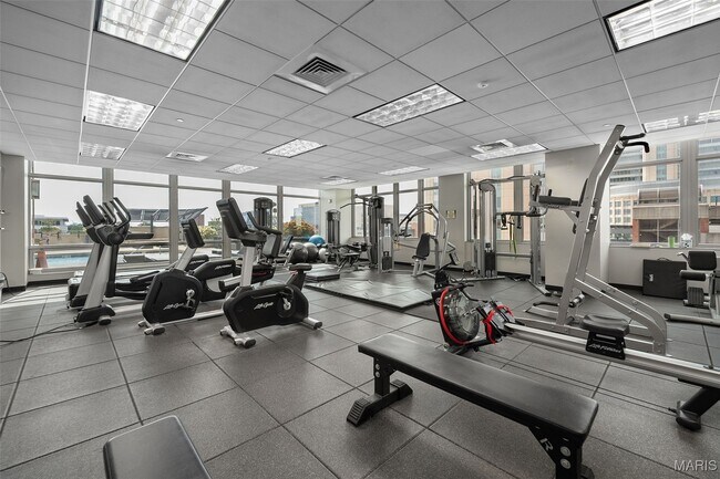 Building Photo - 4909 Laclede Ave