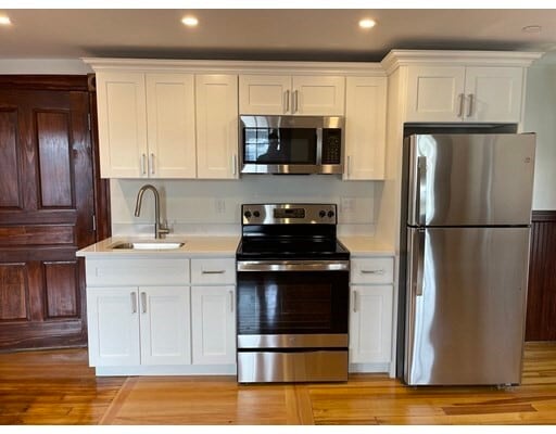 Building Photo - 41 Summer St