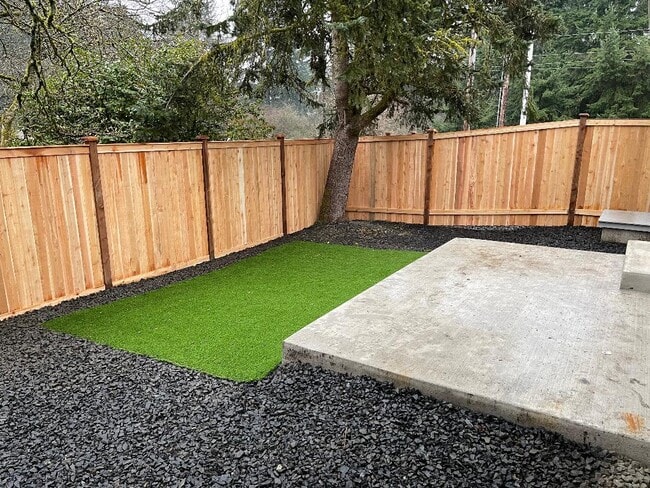 Building Photo - 6932 Liberty Ln