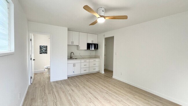 Building Photo - BEAUTIFULLY REMODELED 1 BEDROOM 1 BATH UNIT IN KANEOHE!