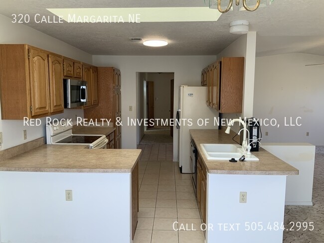 Building Photo - Single story 3BR/2BTH in Los Lunas!