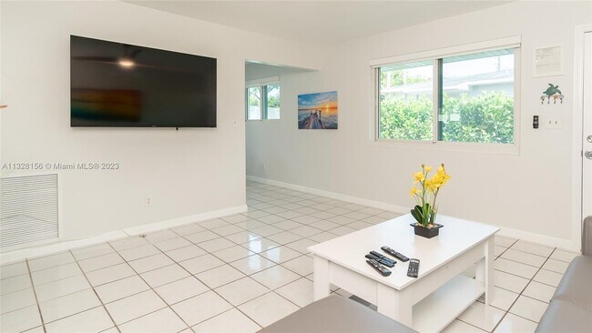 Building Photo - 1461 NW 10th St