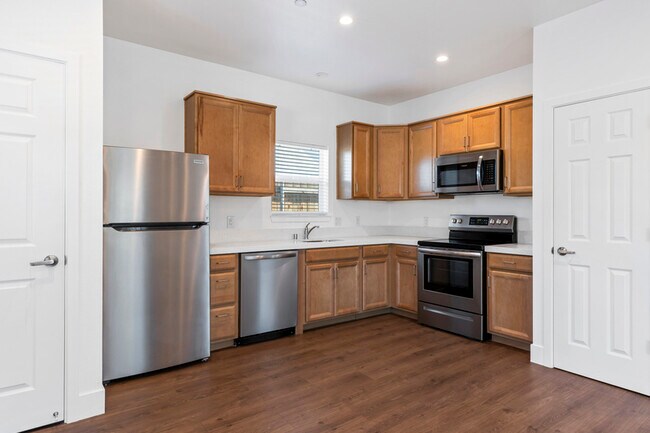 Building Photo - 2600 W Rumble Rd