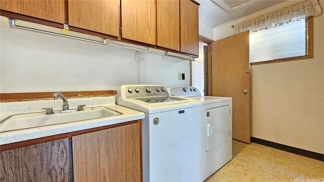 Building Photo - 2308 Liloa Rise