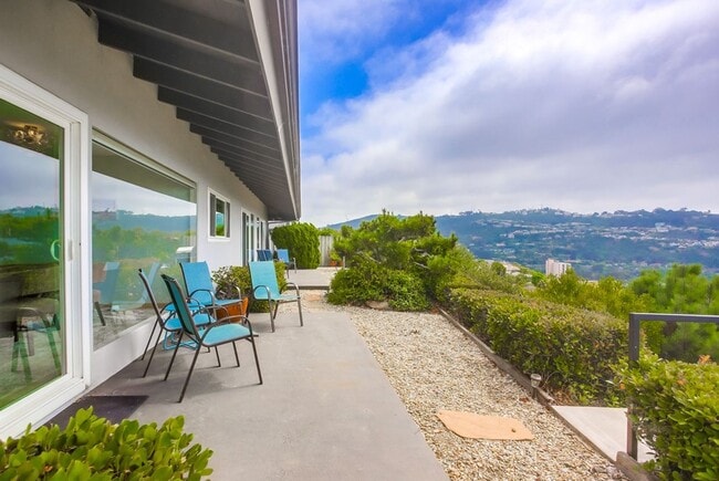 Building Photo - Modern Ocean View Home in La Jolla 4 Bed, 3 Bath