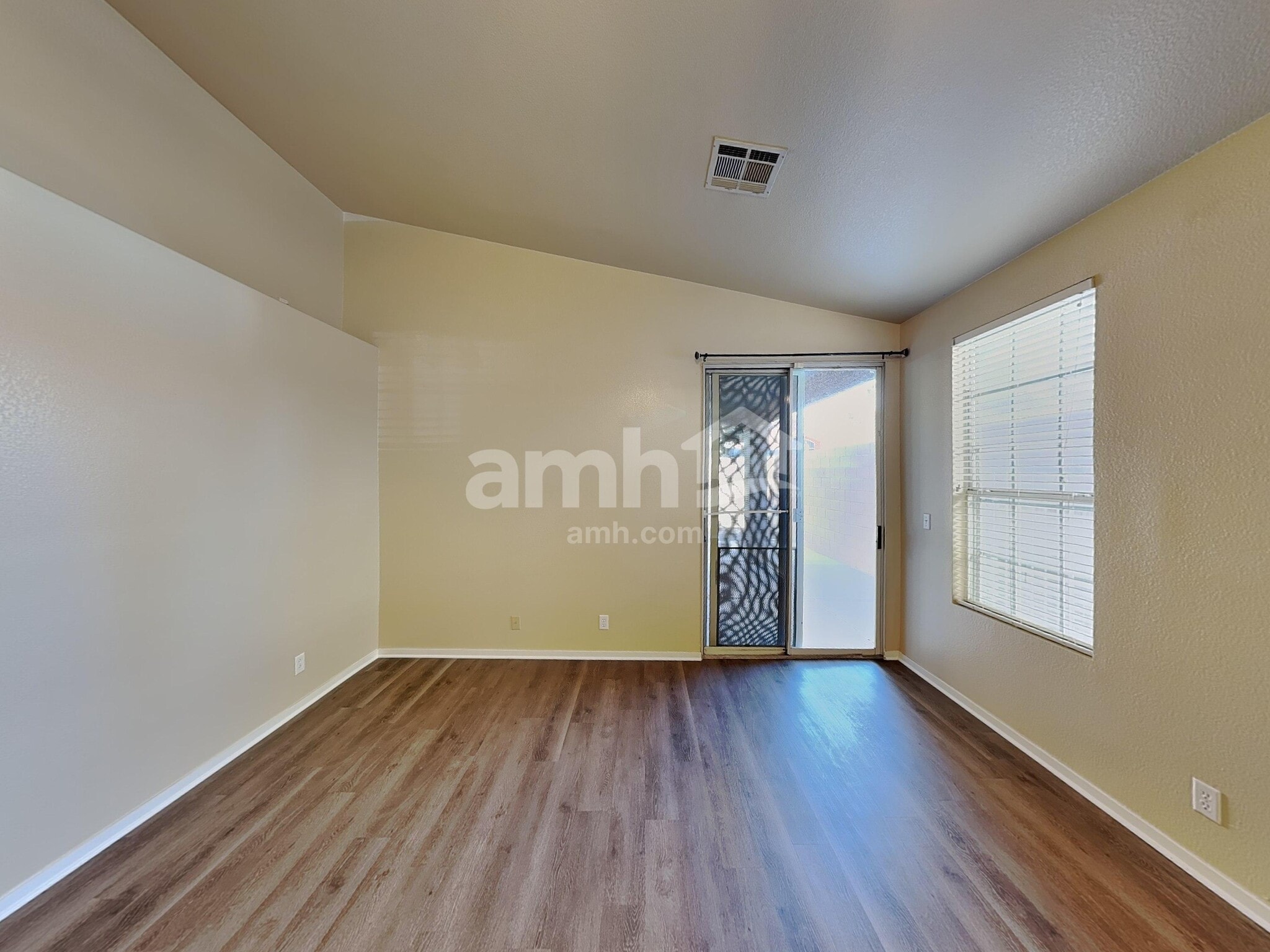 Building Photo - 8340 Spruce Meadows Ave