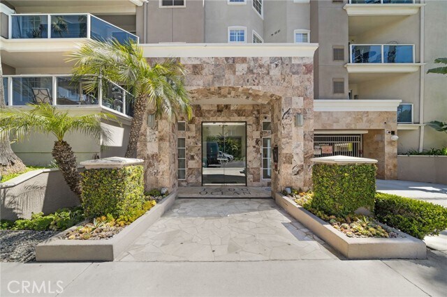 Building Photo - 1500 E Ocean Blvd