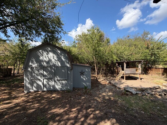 Building Photo - 4816 Melita Ave