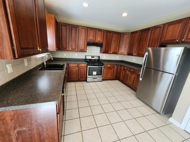 Building Photo - 1594 Overview Cir SW