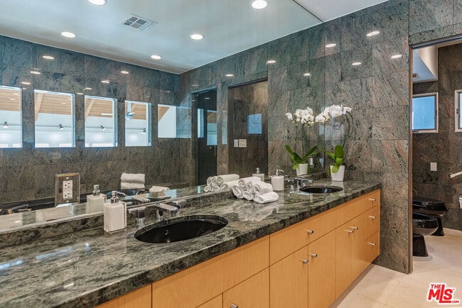 Building Photo - 24456 Malibu Rd