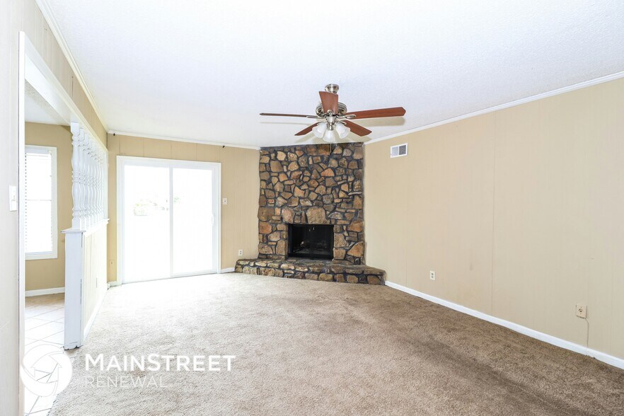 Building Photo - 3902 Clover Hill Dr