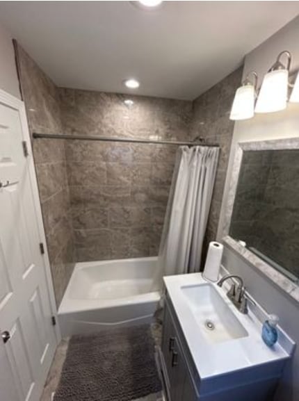 Building Photo - 9143 S Cottage Grove Ave