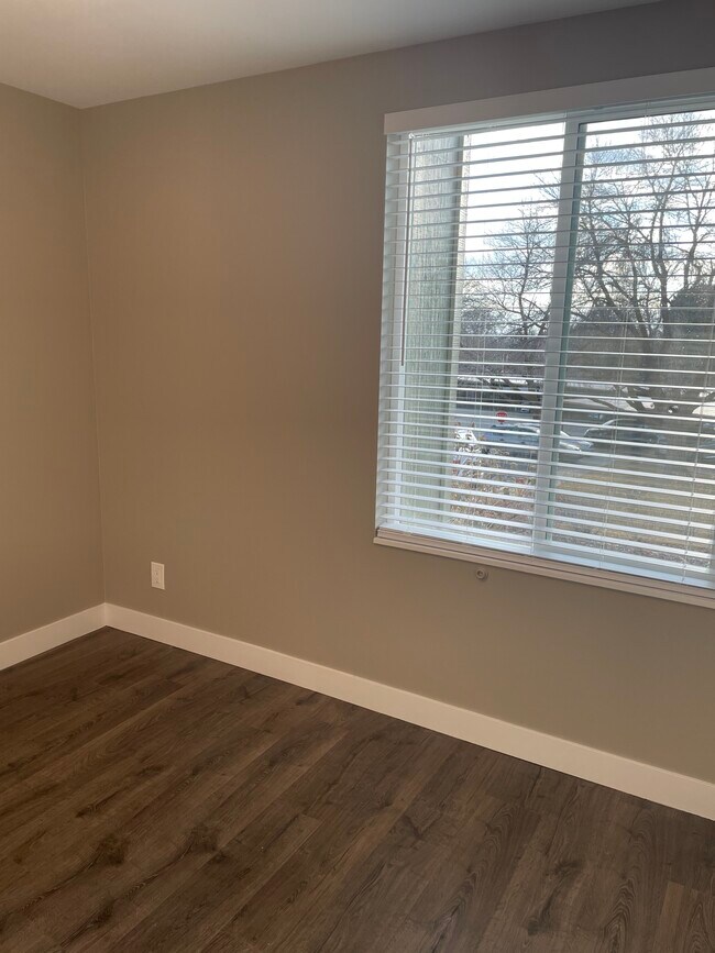 Second bedroom - 1160 S Foothill Dr