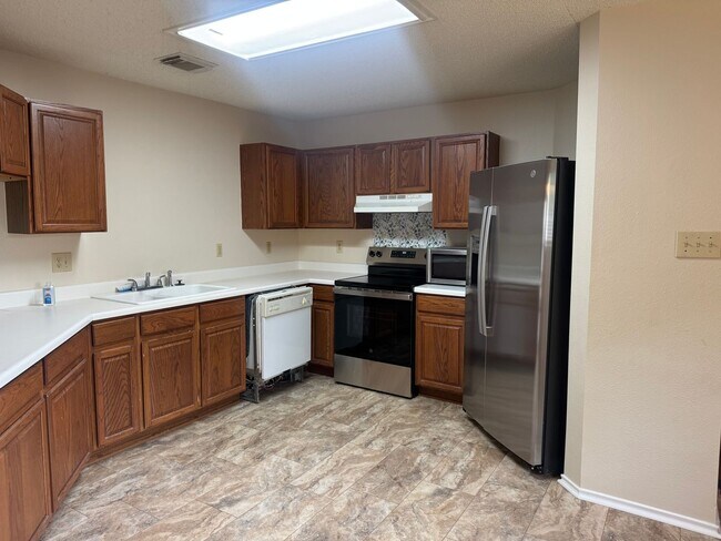 Building Photo - Beautiful 3/2 Home Available for Lease In NW San Antonio!
