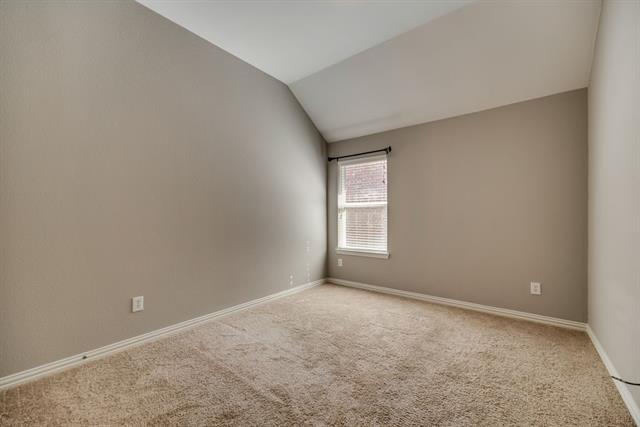 Building Photo - 2609 Lake Ridge Dr