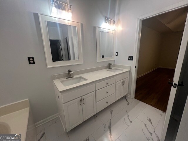 Building Photo - 3320 Northcliff Dr