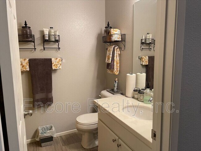 Building Photo - 1715 Cal Orchid Pl