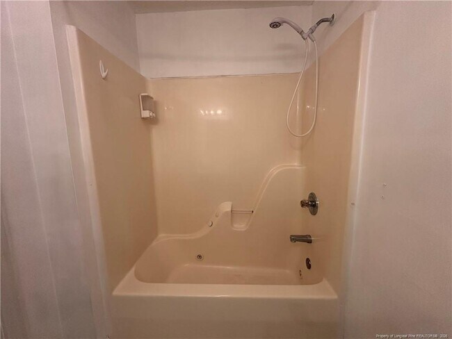 Building Photo - 728 Bent Creek Dr