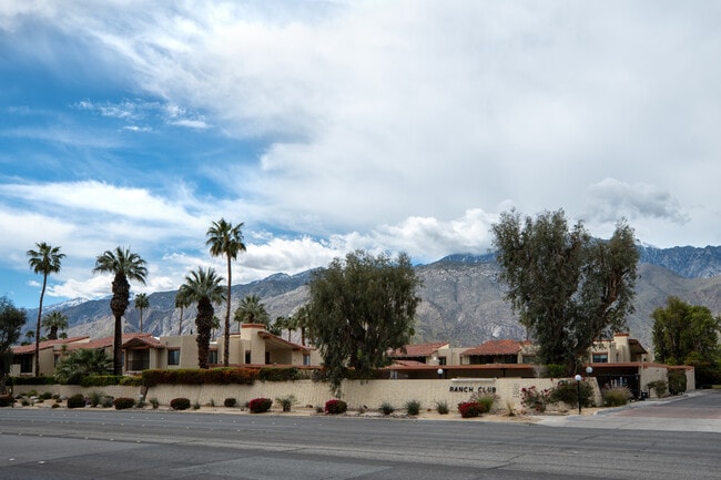 Building Photo - 1411 N Sunrise Way