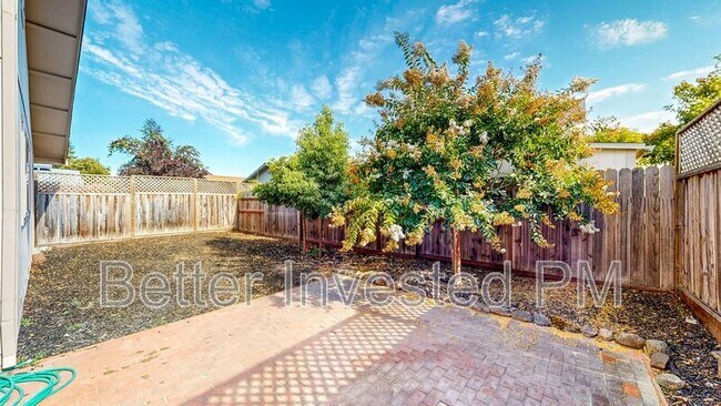 Building Photo - 1417 Gregory Ct