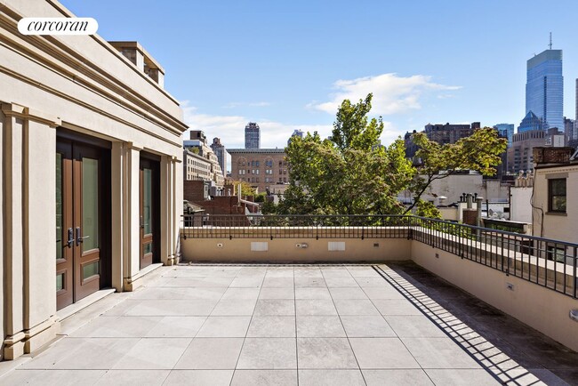 Building Photo - 4 E 64th St