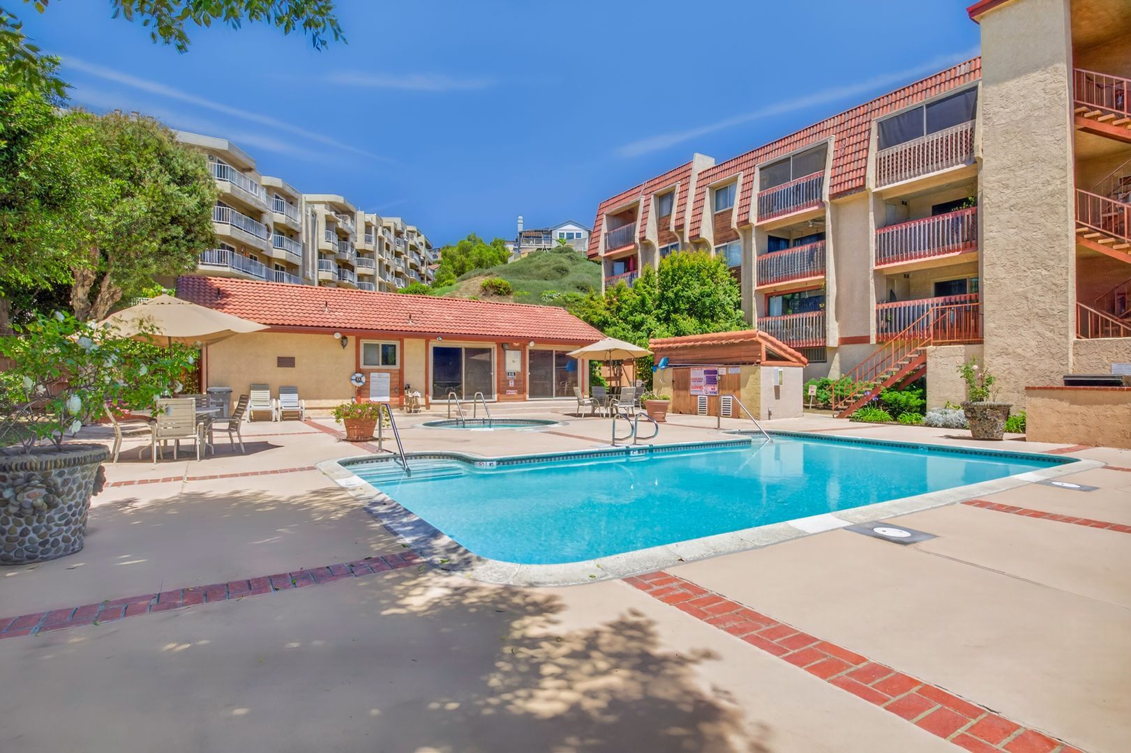 Building Photo - 2001 E 21st St