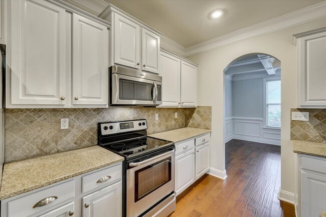 Building Photo - 226 Sandleton Way