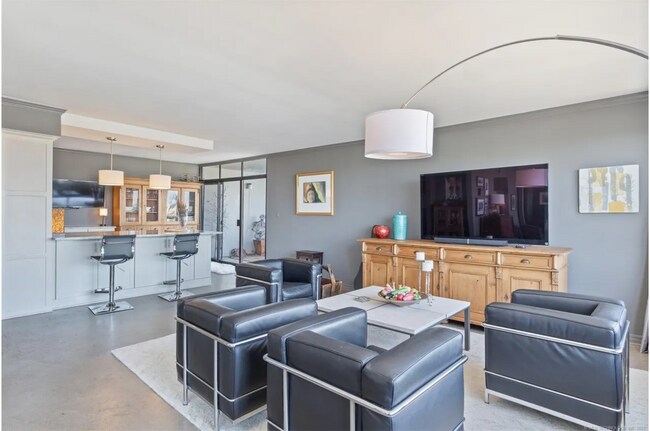 Building Photo - Utilities included! Downtown Tulsa High-Rise Living with Incredible Views!