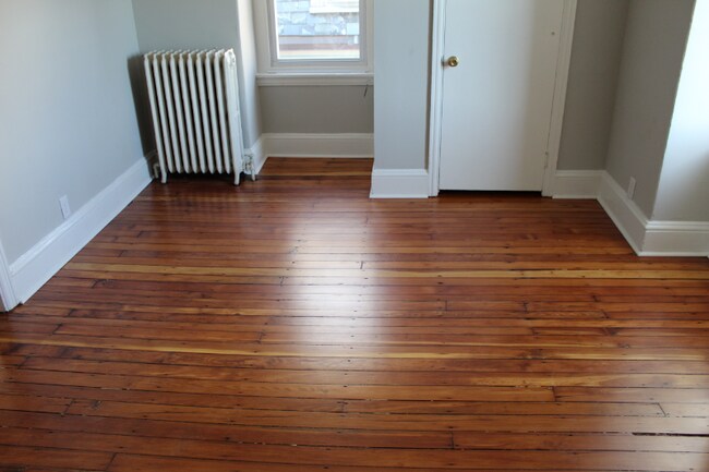 Primary Photo - 827 S 48th St