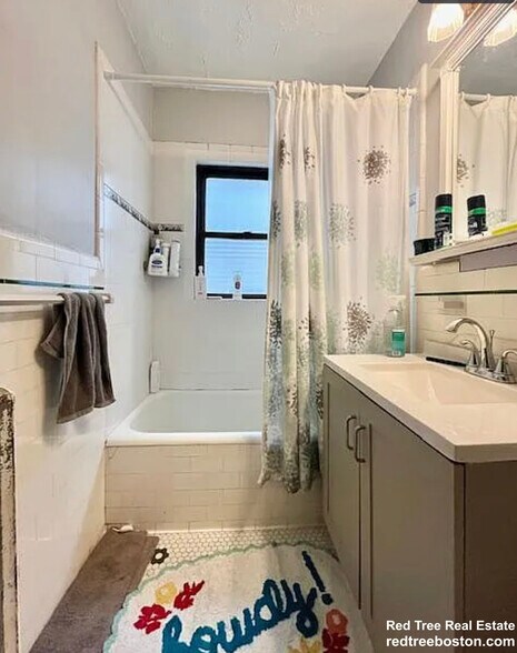 Building Photo - 18 Sachem St