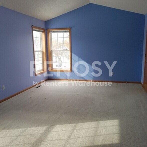 Building Photo - 18129 W 82nd St