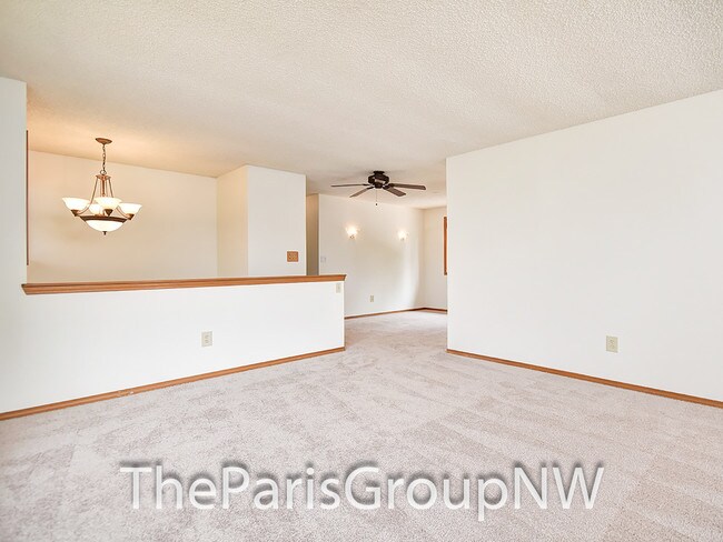 Building Photo - 14655 NE 179th St