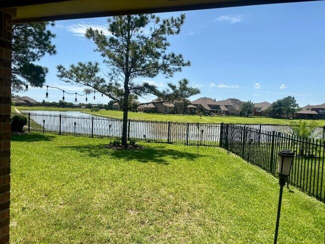 Building Photo - 8527 Cape Royal Dr