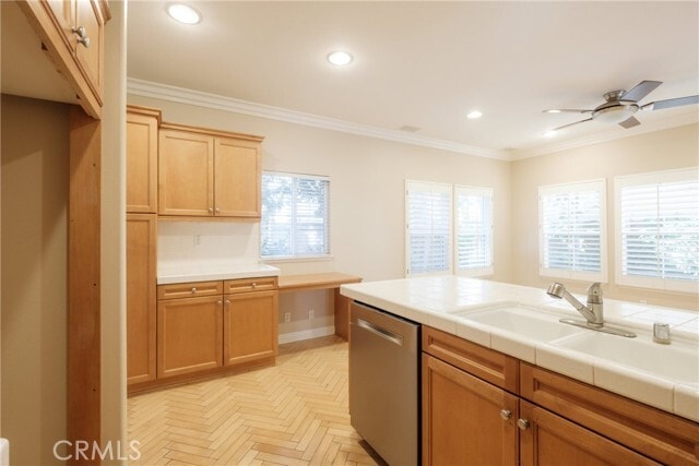 Building Photo - 25 Periwinkle