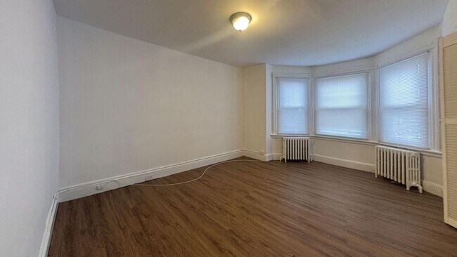 Building Photo - Charming 3-BR Updated West Philly Row Home