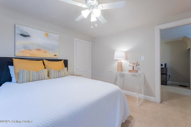 Building Photo - 3725 Warner Ave