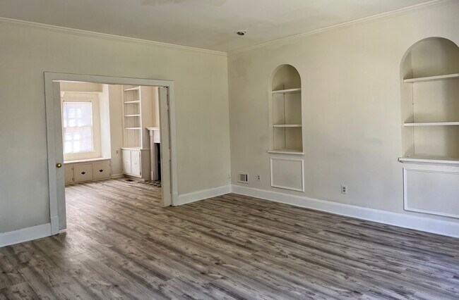 Building Photo - 10590 Haynes Bridge Rd