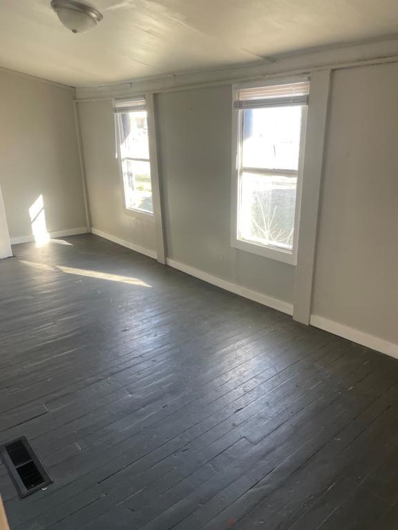 Building Photo - 626 Holly St