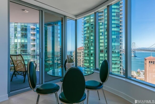 Building Photo - 338 Main St