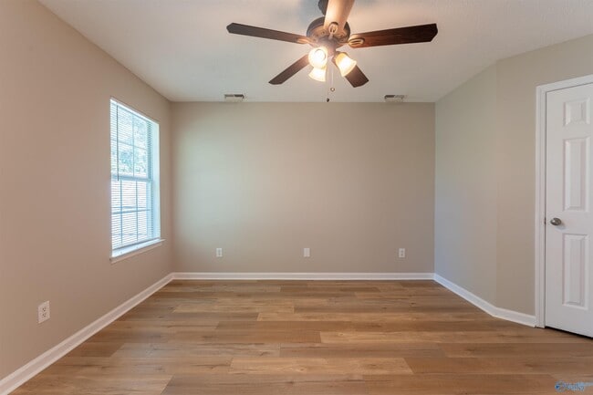 Building Photo - 113 Grey Fawn Trail