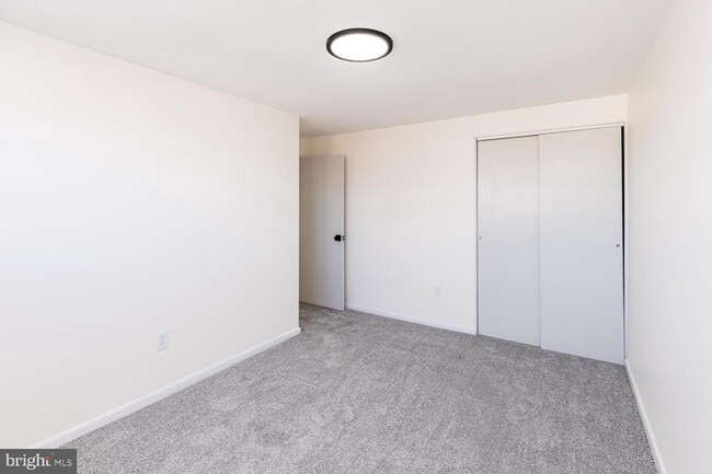 Building Photo - 1117 Circle Dr