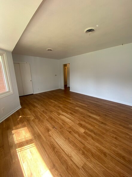 Building Photo - 1414 Central Ave