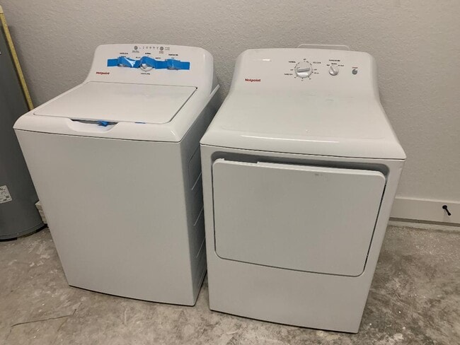 Building Photo - 7437 Mead Dr