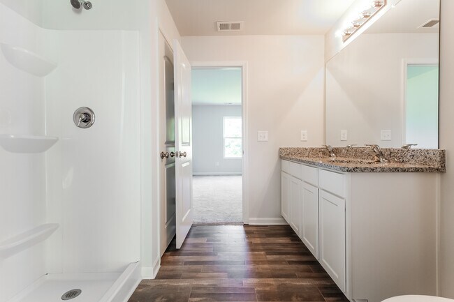 Building Photo - 662 Tacoma Trl