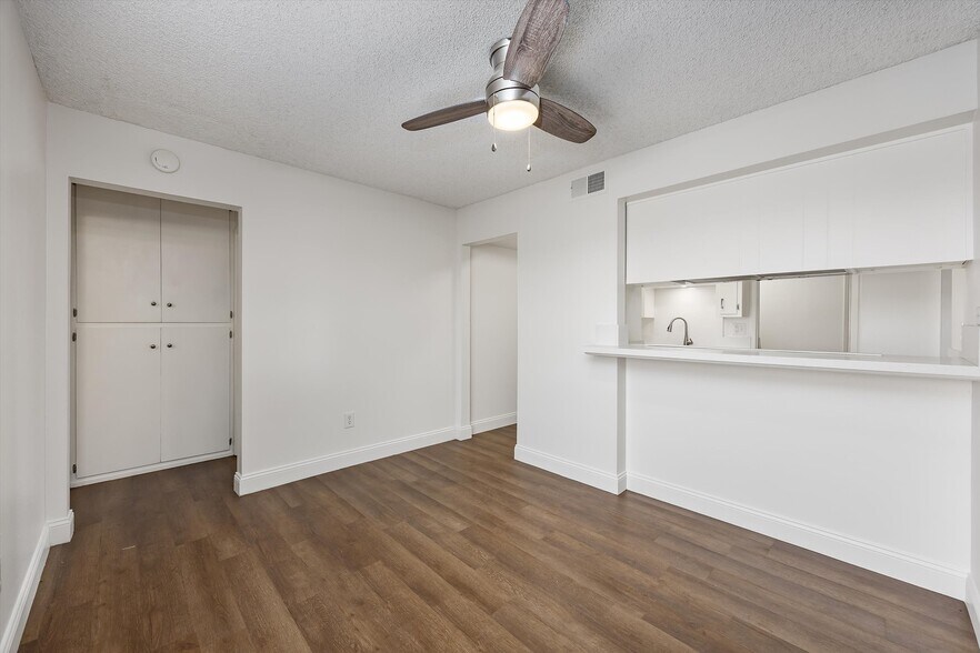 Building Photo - 4700 Nordic Dr